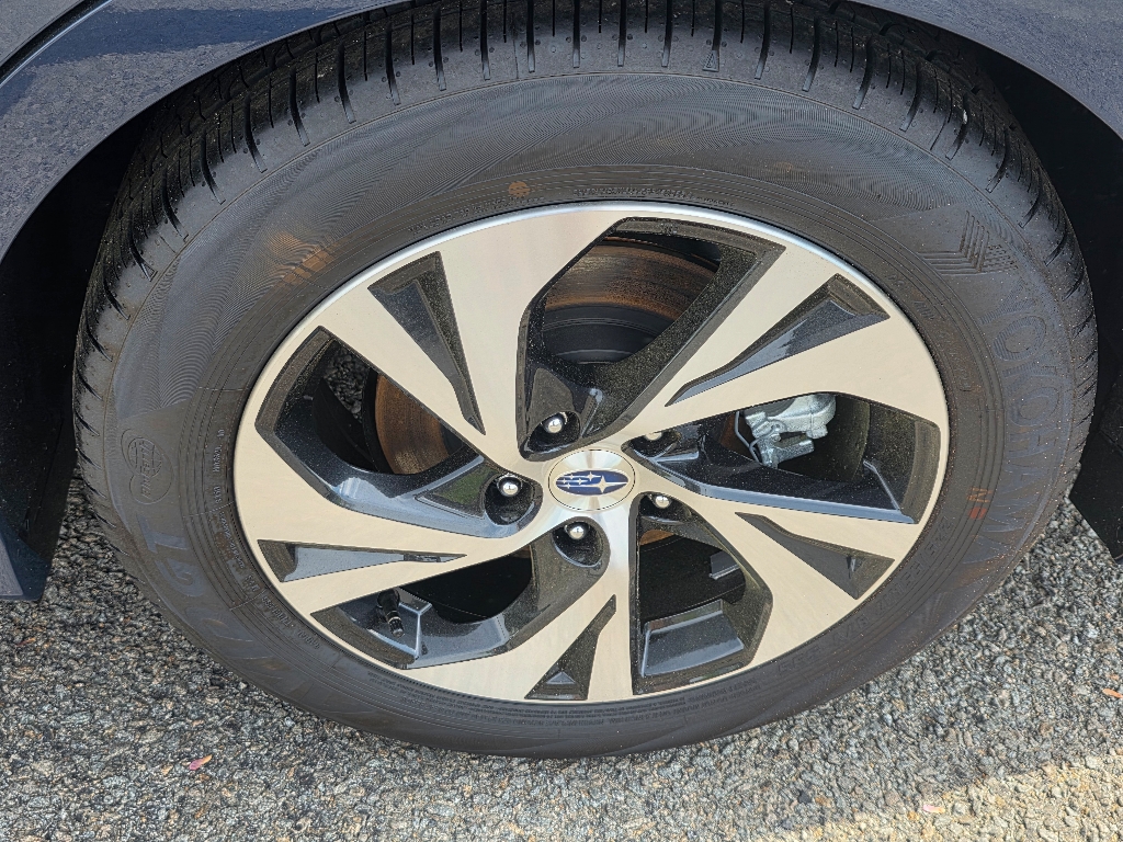 2025 Subaru Legacy Premium photo 4