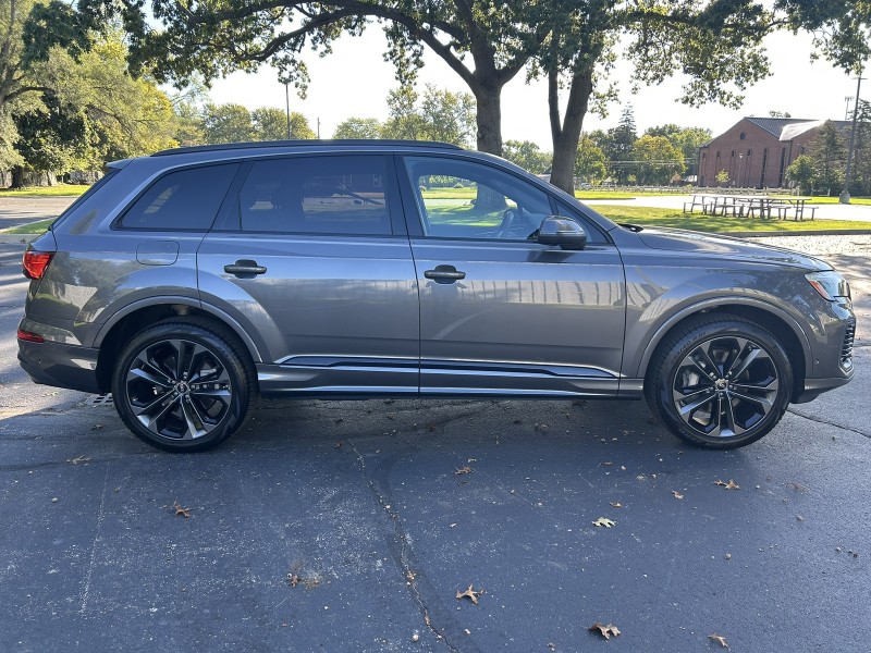 2025 Audi Q7 Premium Plus photo 8
