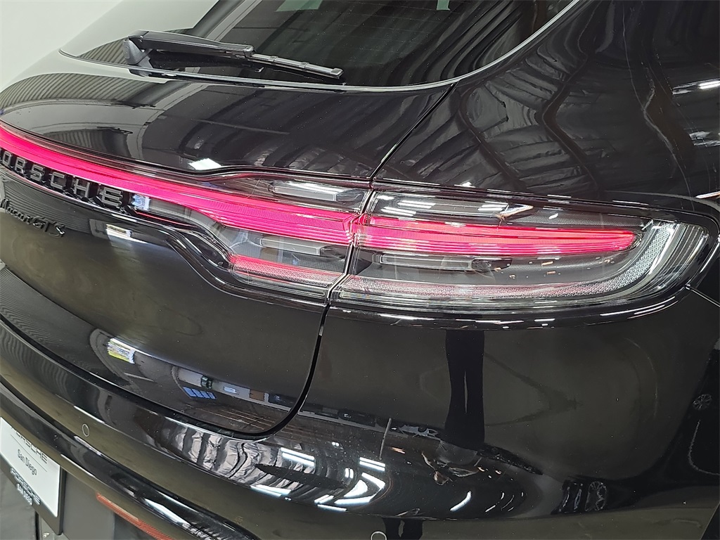 2026 Porsche Macan GTS photo 24