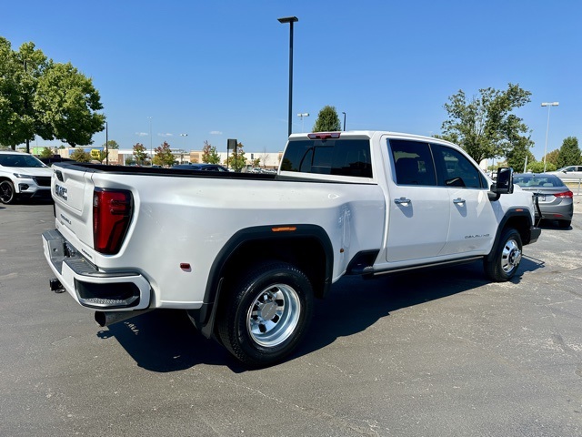 2024 Gmc Sierra HD Denali Ultimate photo 3
