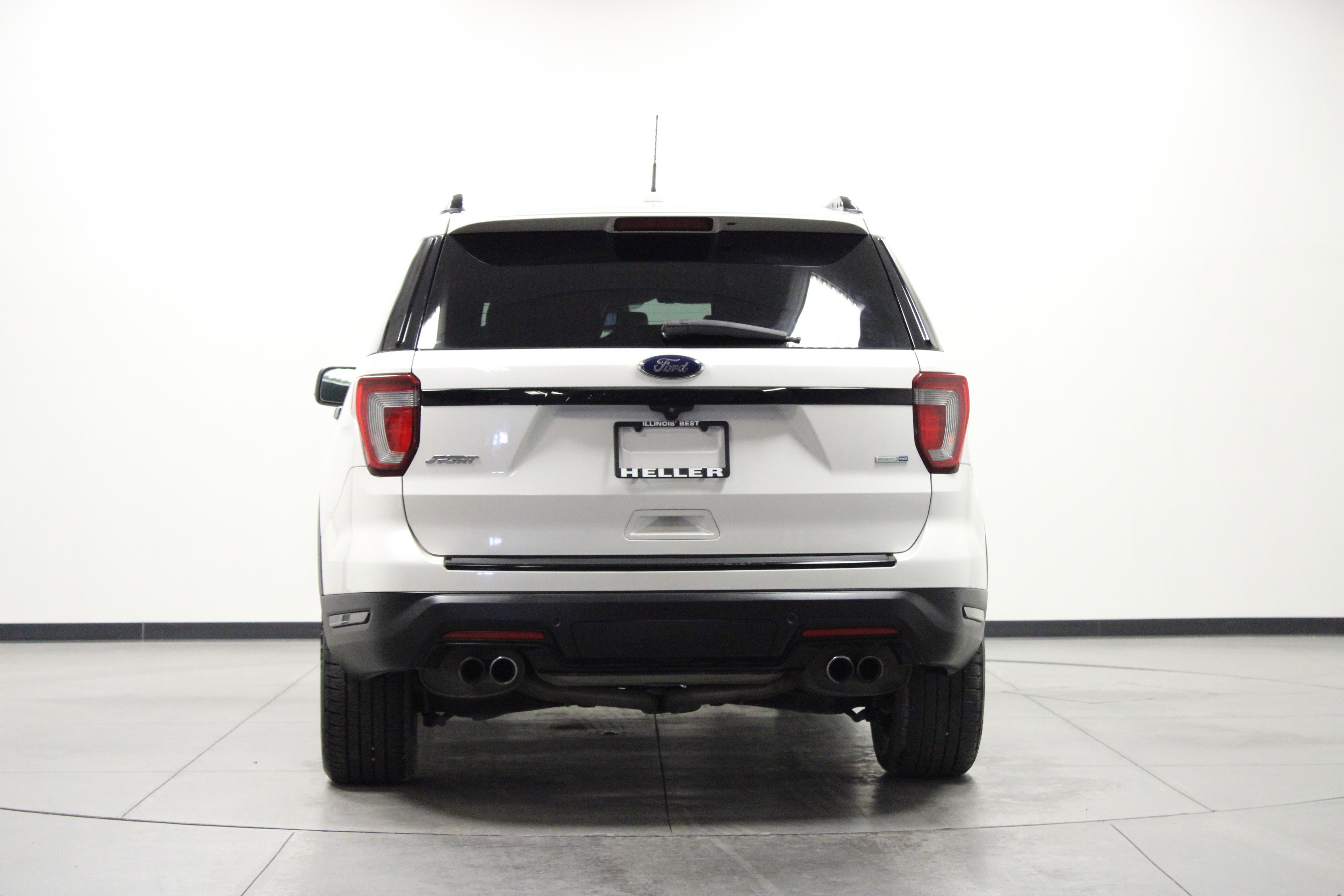 2018 Ford Explorer Sport photo 3