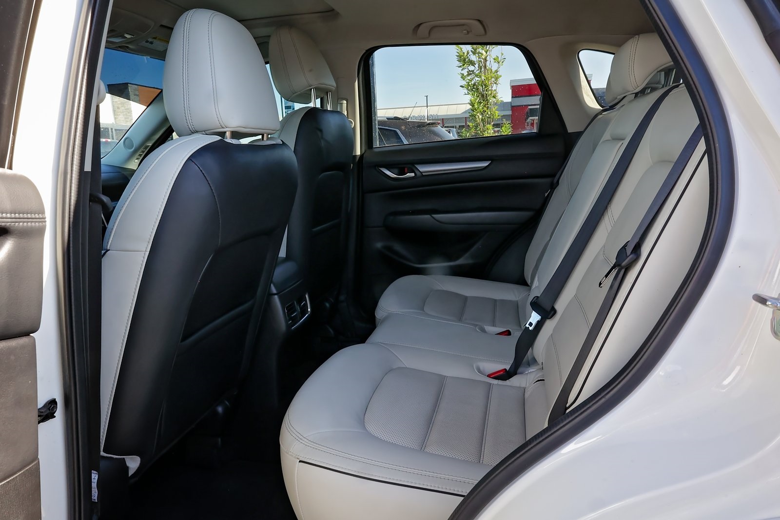 2024 Mazda CX-5 2.5 S Preferred photo 17