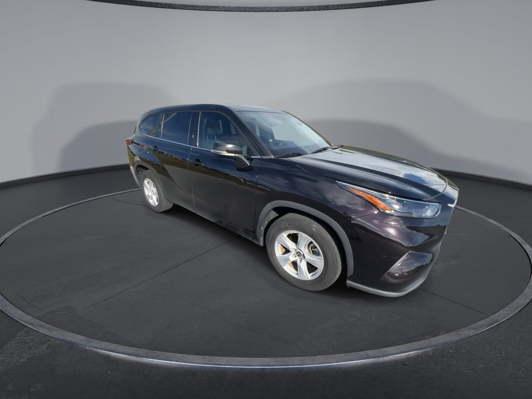 2022 Toyota Highlander L photo 2