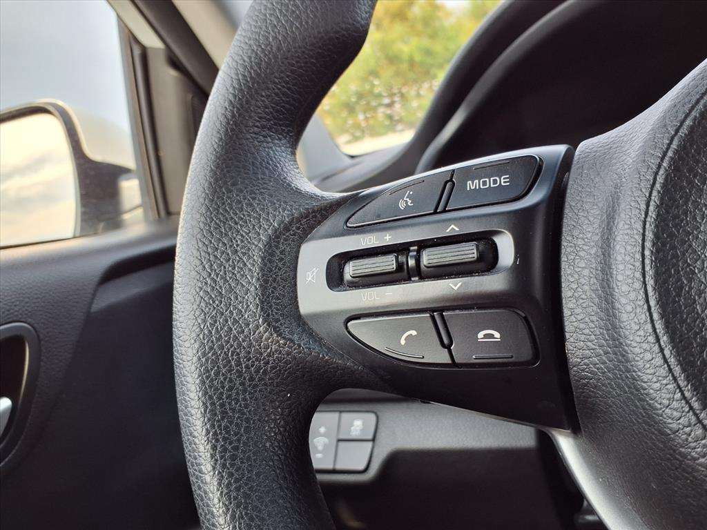 2020 Kia Rio LX photo 8
