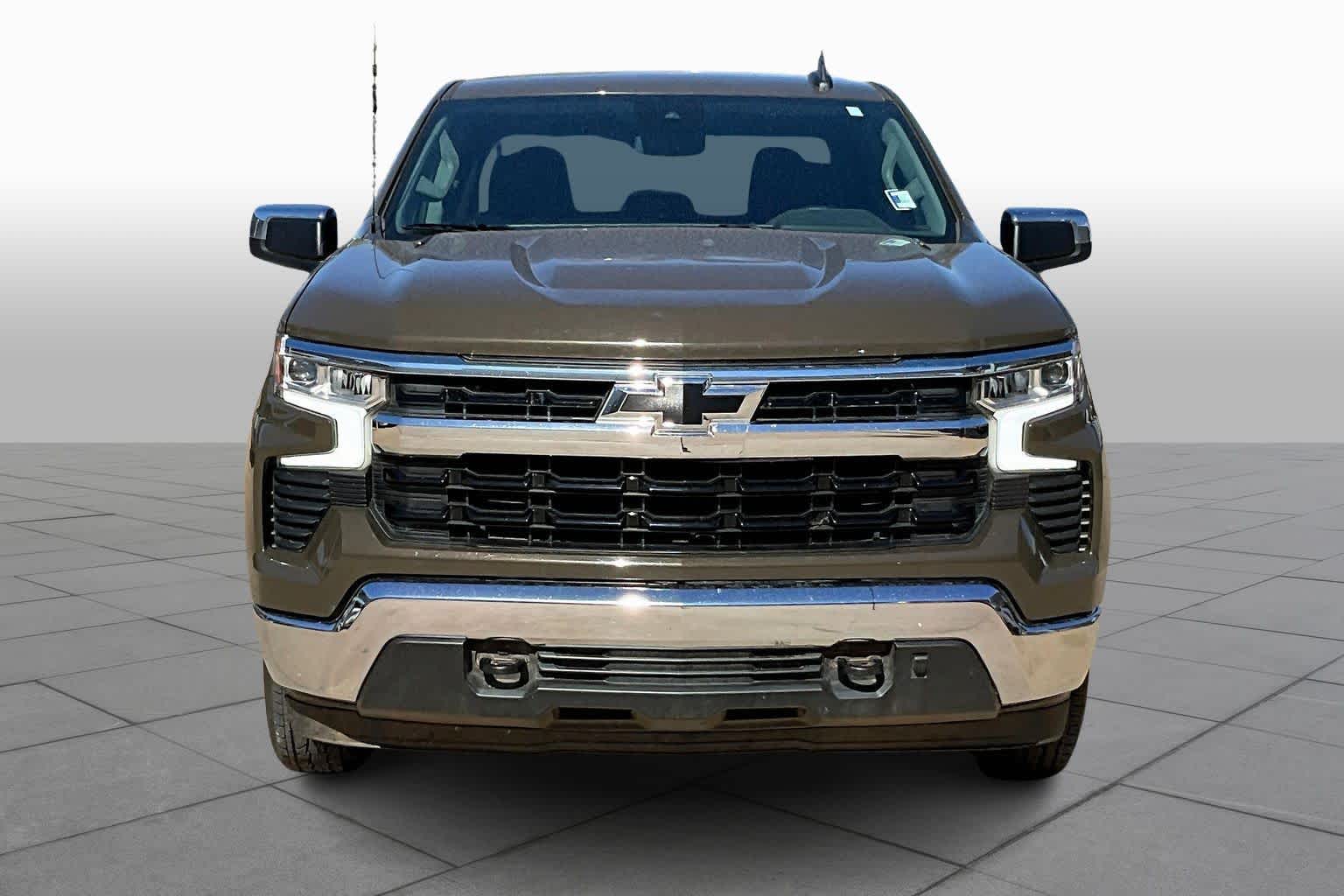 2023 Chevrolet Silverado 1500 LT photo 3