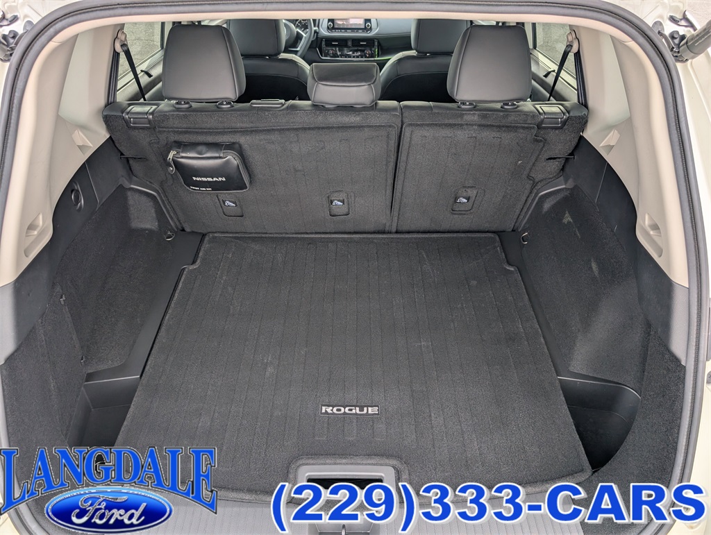 2021 Nissan Rogue SV photo 14