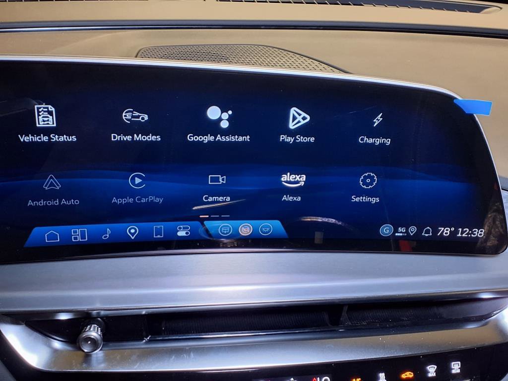 2025 Cadillac Lyriq Sport photo 16