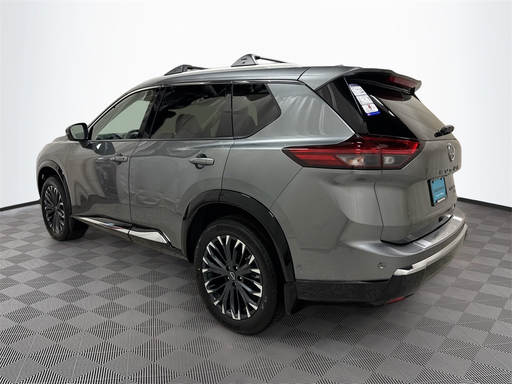 2026 Nissan Rogue Platinum photo 3