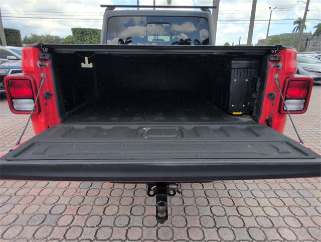 2021 Jeep Gladiator Willys photo 11