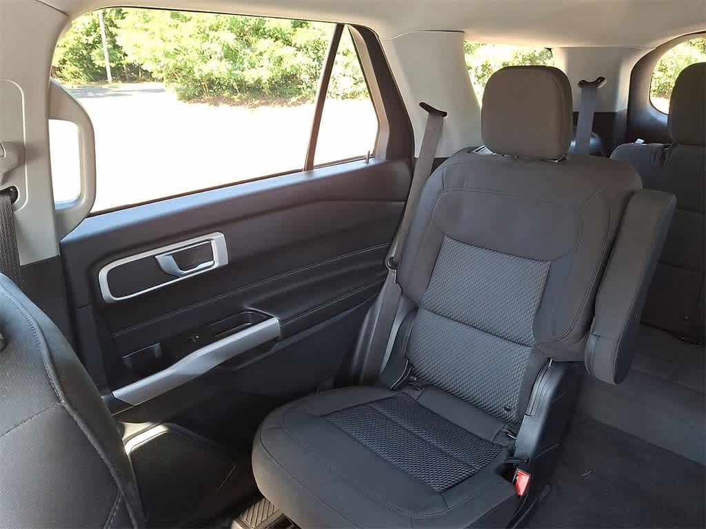2022 Ford Explorer XLT photo 7