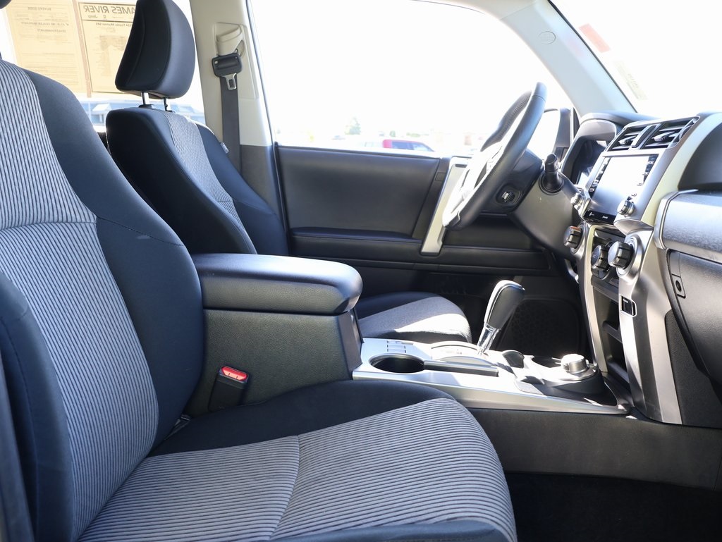 2024 Toyota 4Runner SR5 photo 9