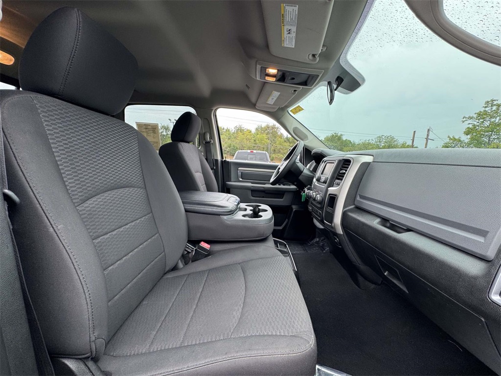 2019 Ram 1500 Classic Warlock photo 15