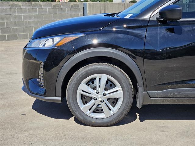 2025 Nissan Kicks Play S photo 7
