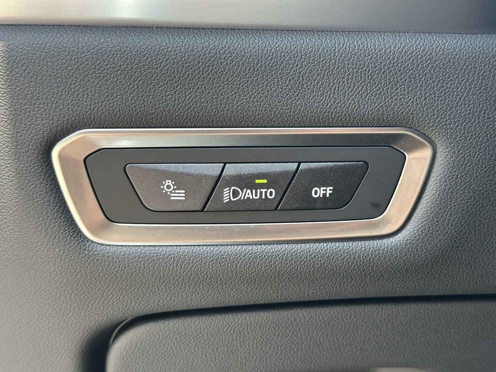 New 2026 Carbon Black Metallic BMW xDrive40i image 38