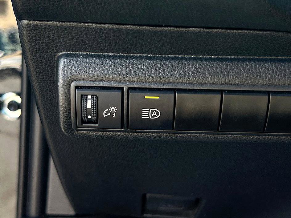 2024 Toyota Corolla LE photo 17