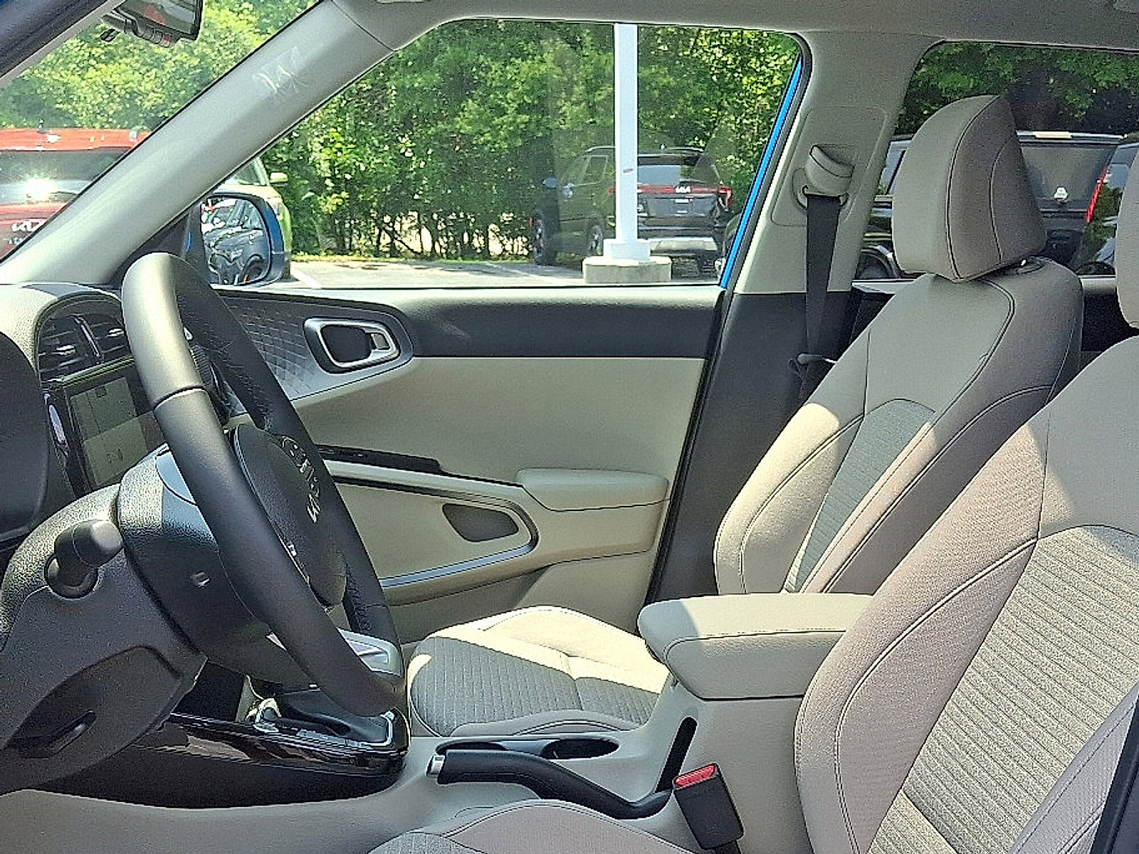 2025 Kia Soul EX photo 6