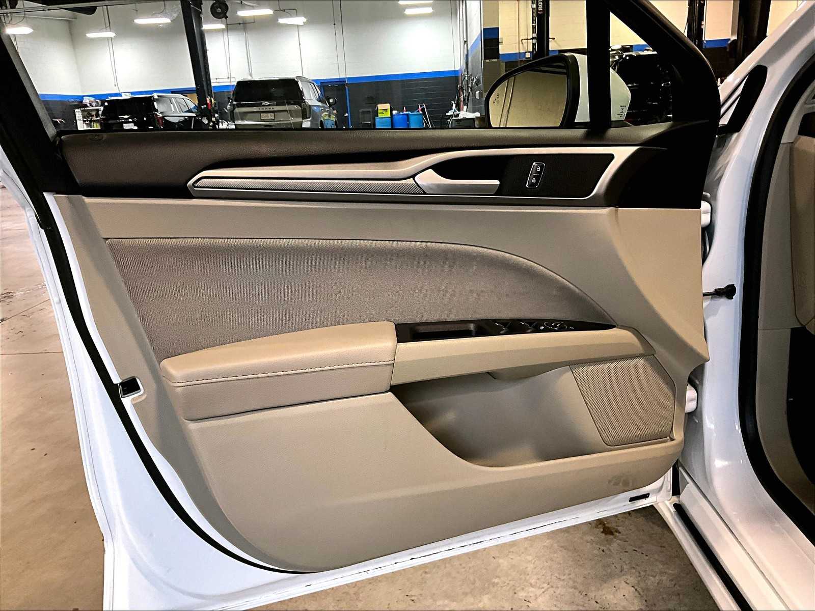 2019 Ford Fusion SE photo 9