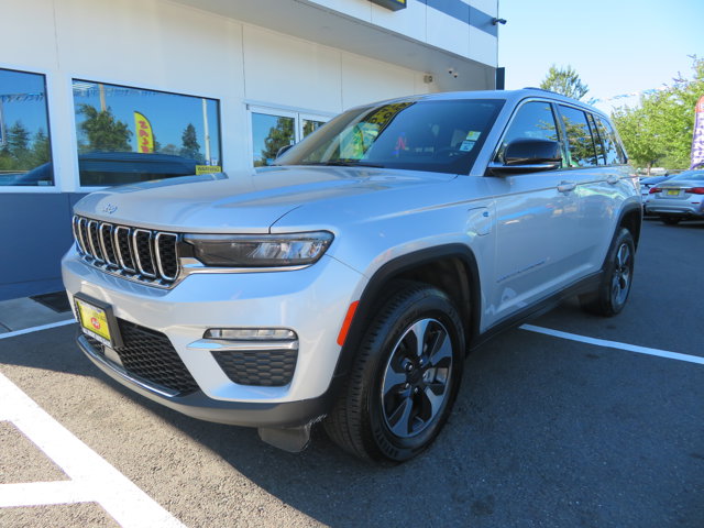 2024 Jeep Grand Cherokee 4xe's photo