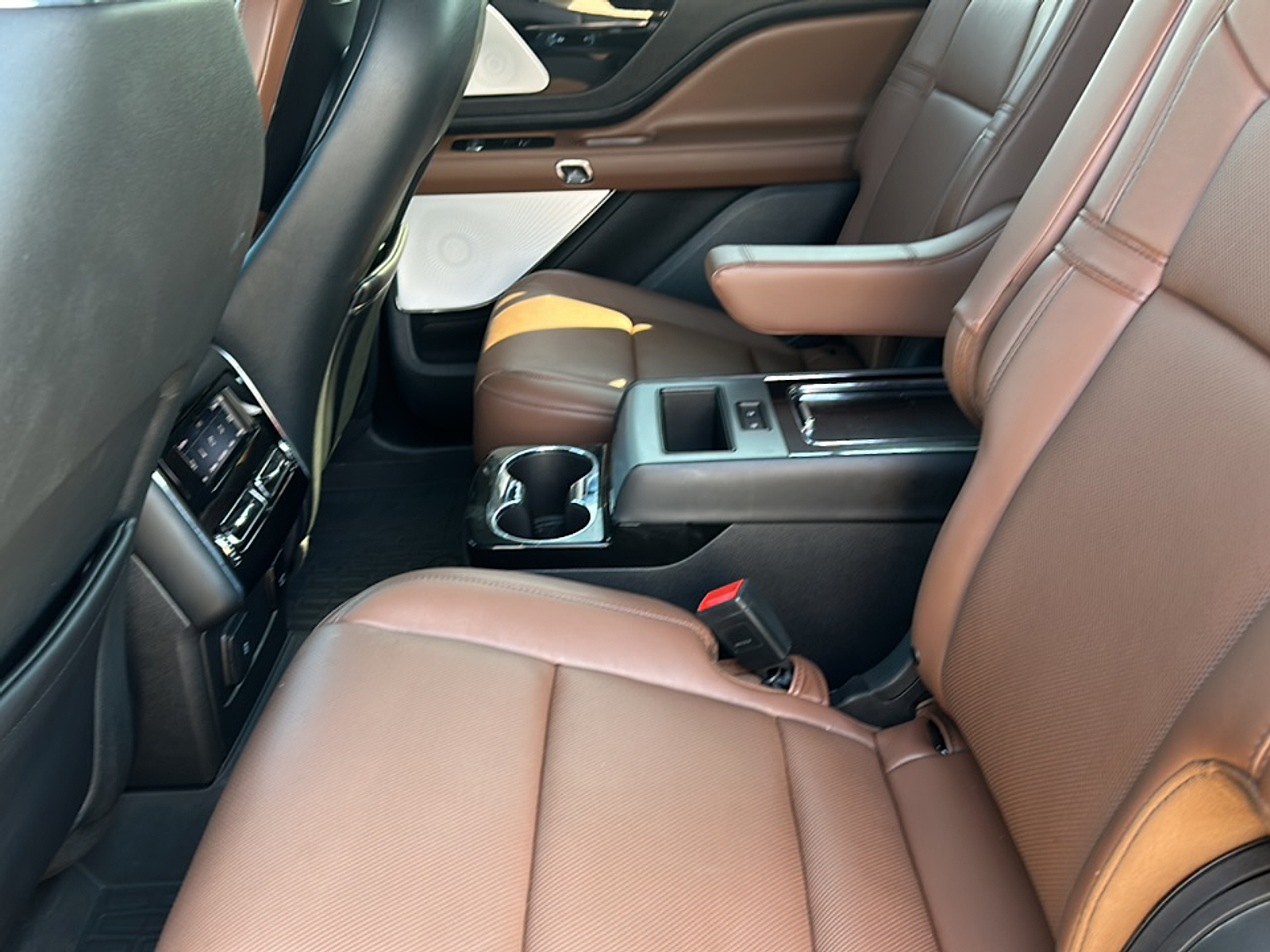 2023 Lincoln Aviator Reserve photo 4