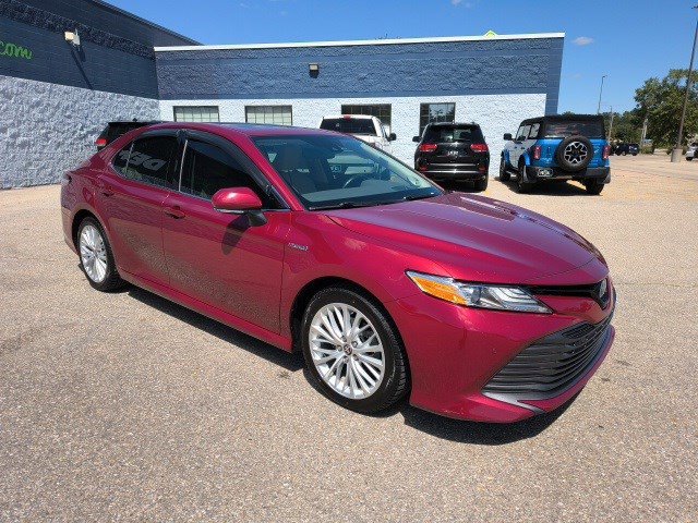 2020 Toyota Camry Hybrid XLE photo 4