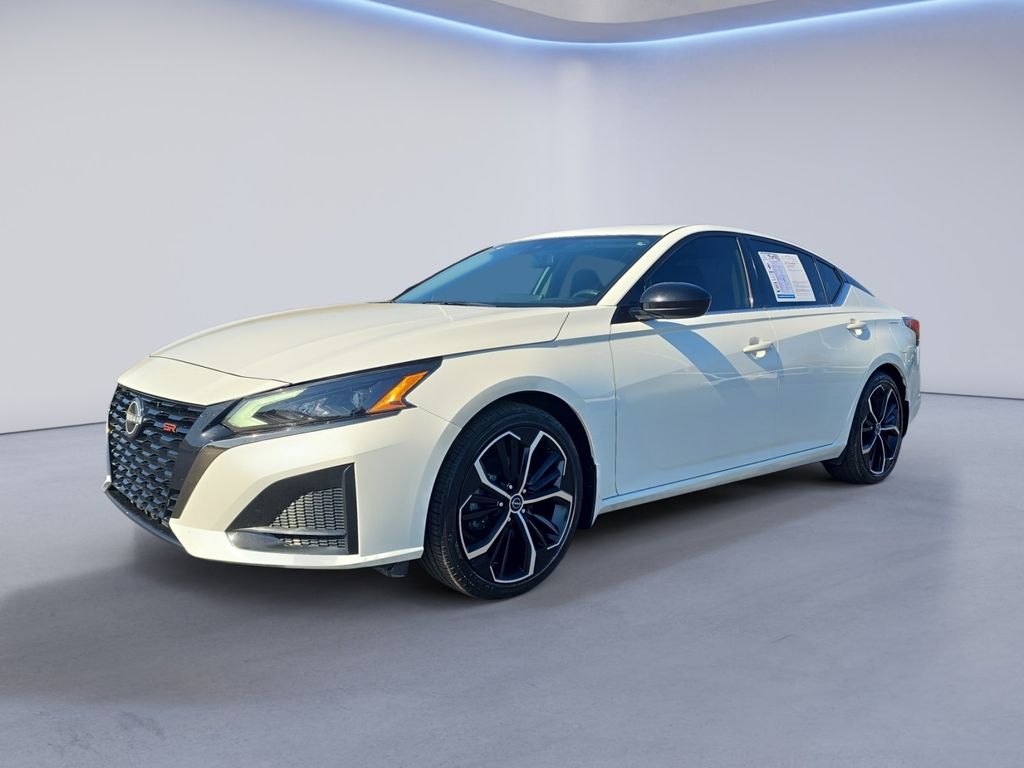 2024 Nissan Altima SR