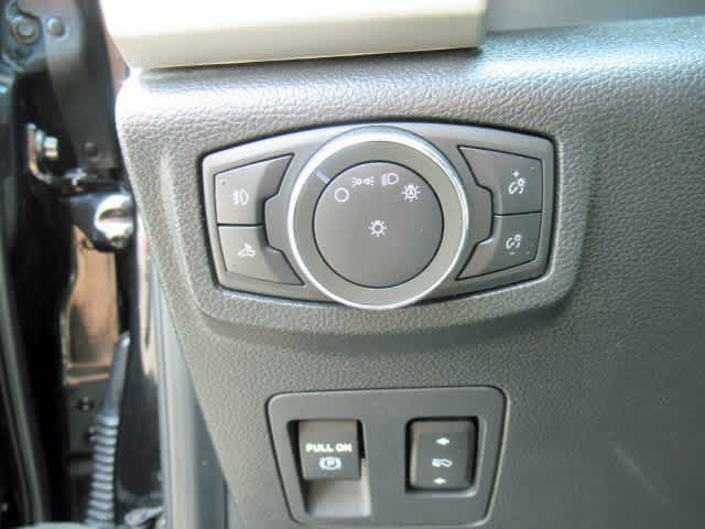 2020 Ford F-150 Lariat photo 24