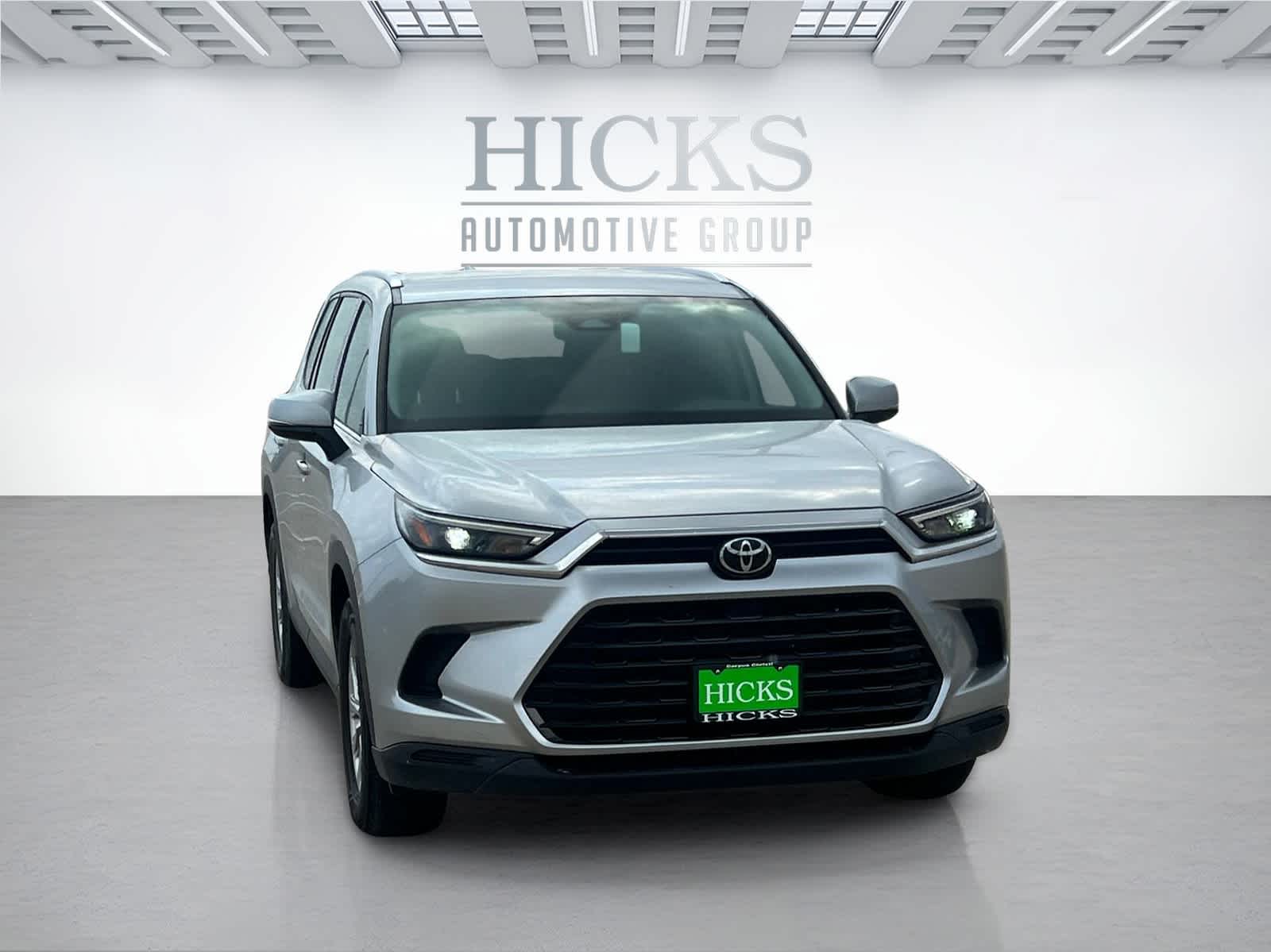 2024 Toyota Grand Highlander XLE photo 3