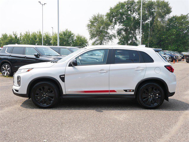 2024 Mitsubishi Outlander Sport photo 3