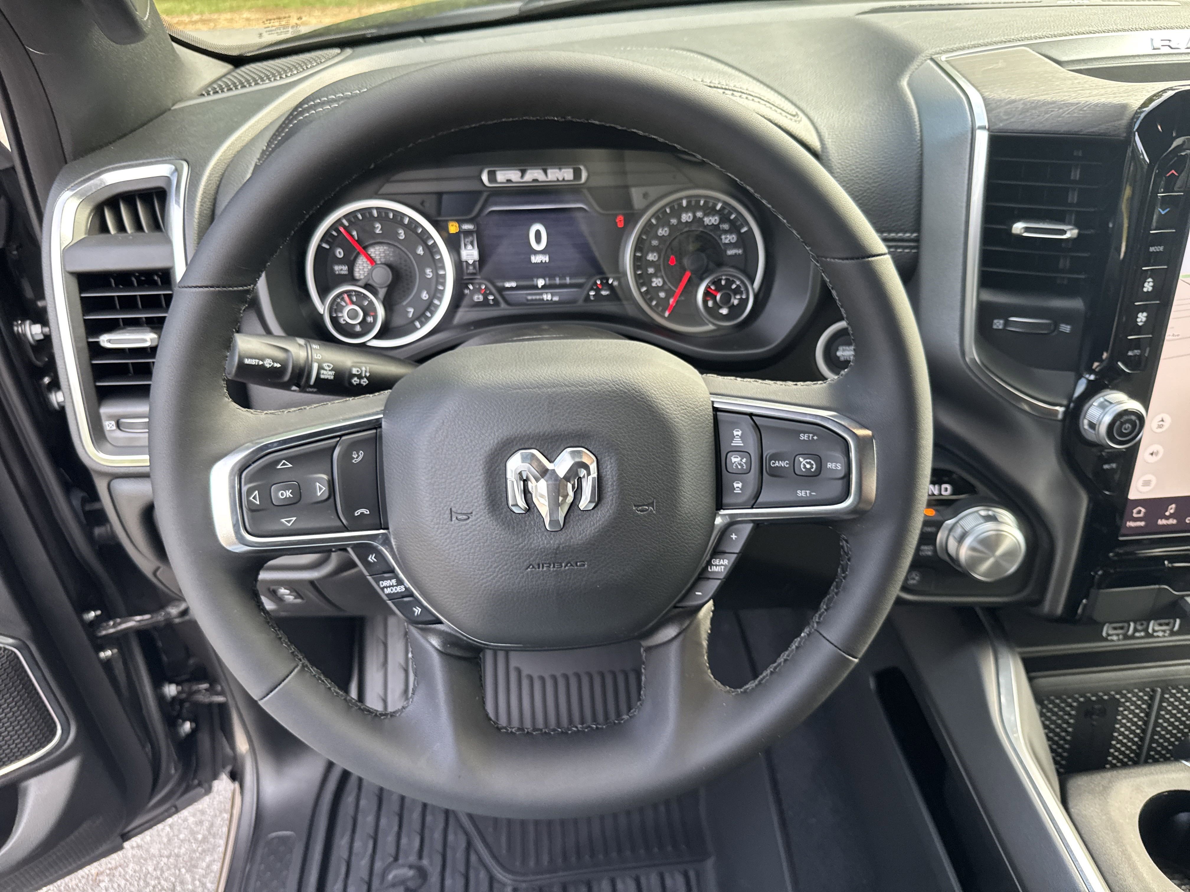 2025 Ram 1500 Laramie photo 18