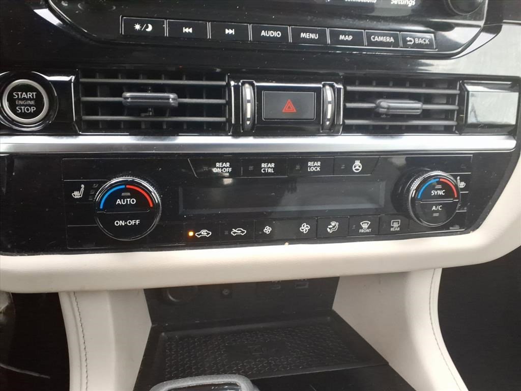 2023 Nissan Pathfinder SL photo 17