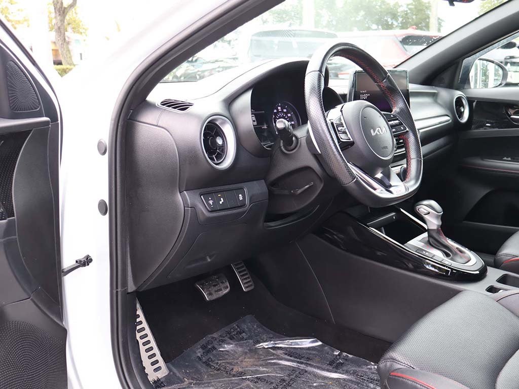 2023 Kia Forte GT photo 28