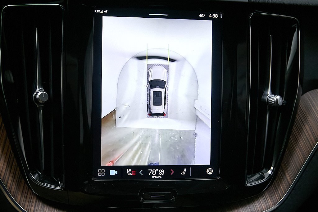 2024 VOLVO XC60 - Image 27