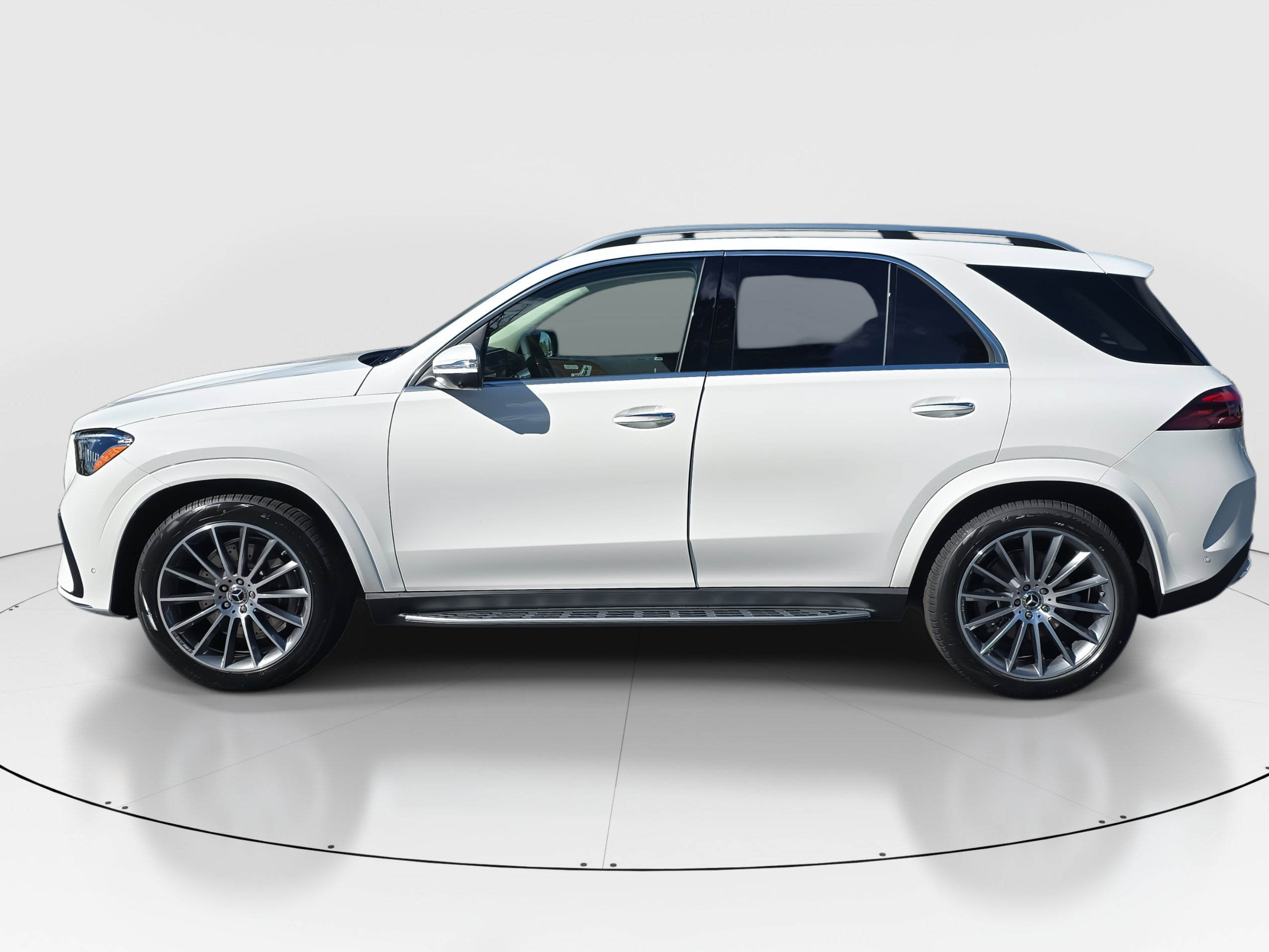2026 Mercedes Benz GLE 450 4MATIC photo 3