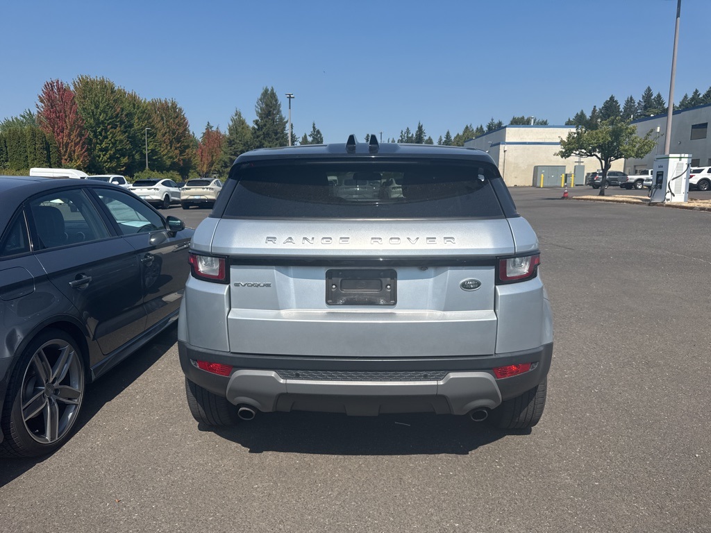 2017 Land Rover Range Rover Evoque SE photo 5