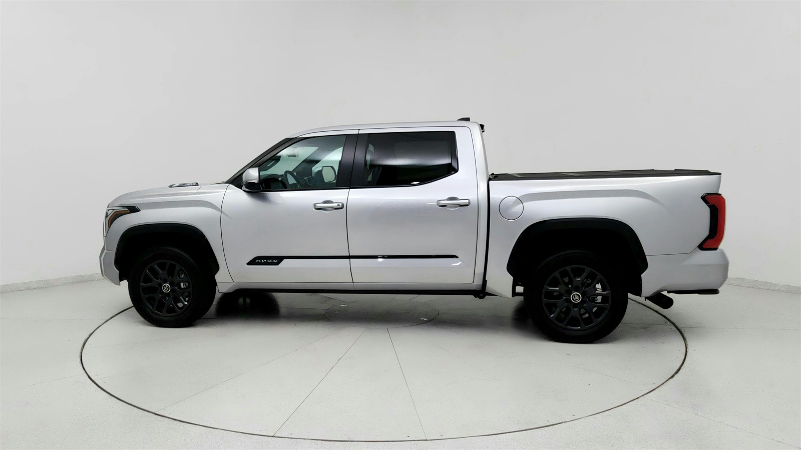 2024 Toyota Tundra Platinum photo 4