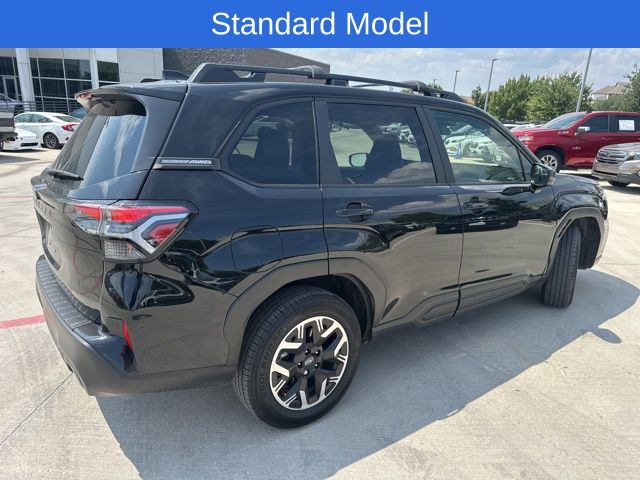 2025 Subaru Forester Premium Base photo 3