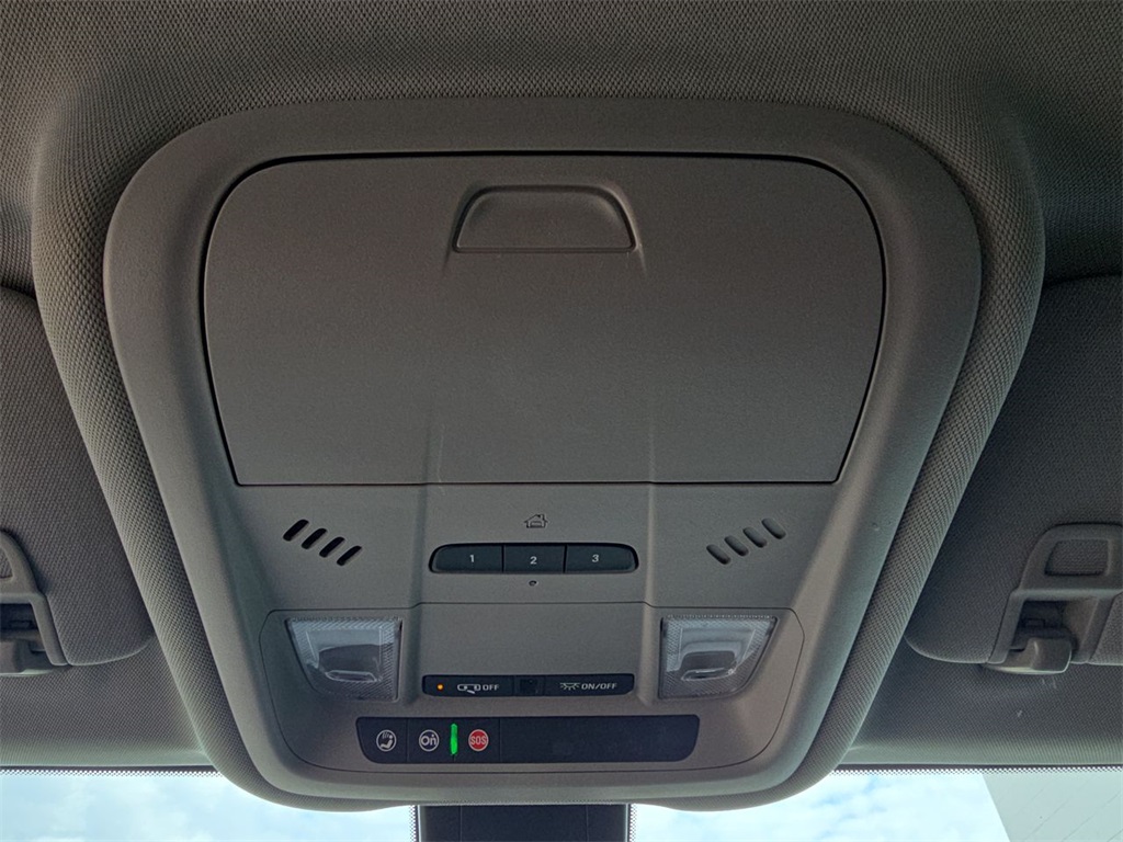 2021 Chevrolet Equinox LT photo 33