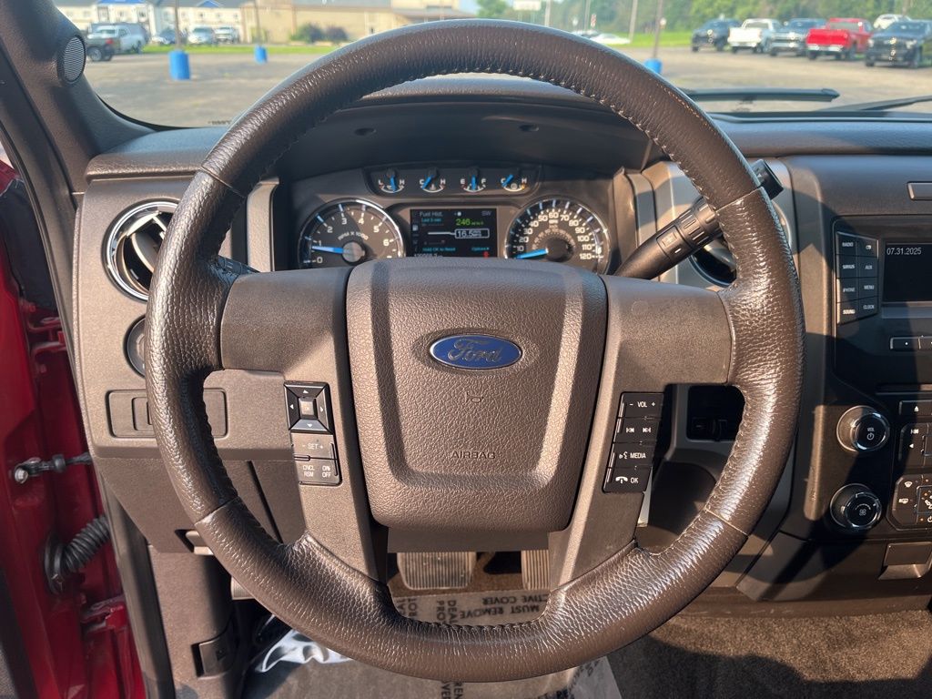 2014 Ford F-150 XLT photo 21