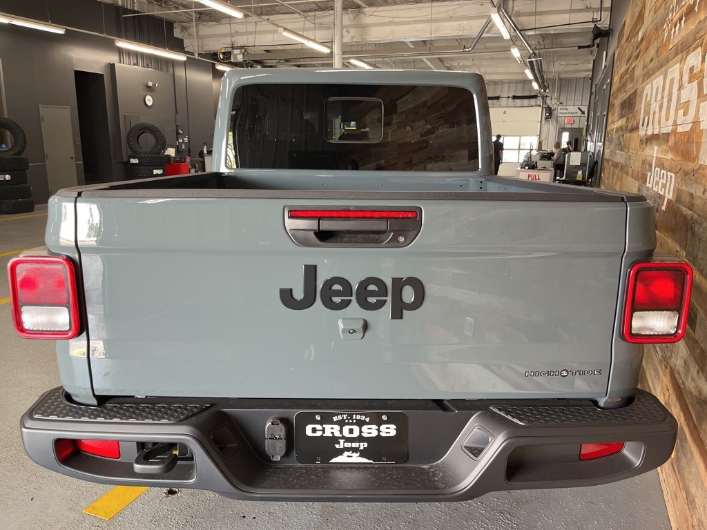 2025 Jeep Gladiator Sport photo 19