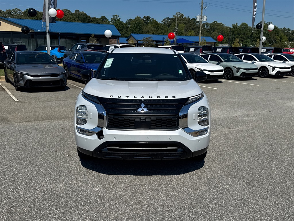 2023 Mitsubishi Outlander SE Black Edition photo 8
