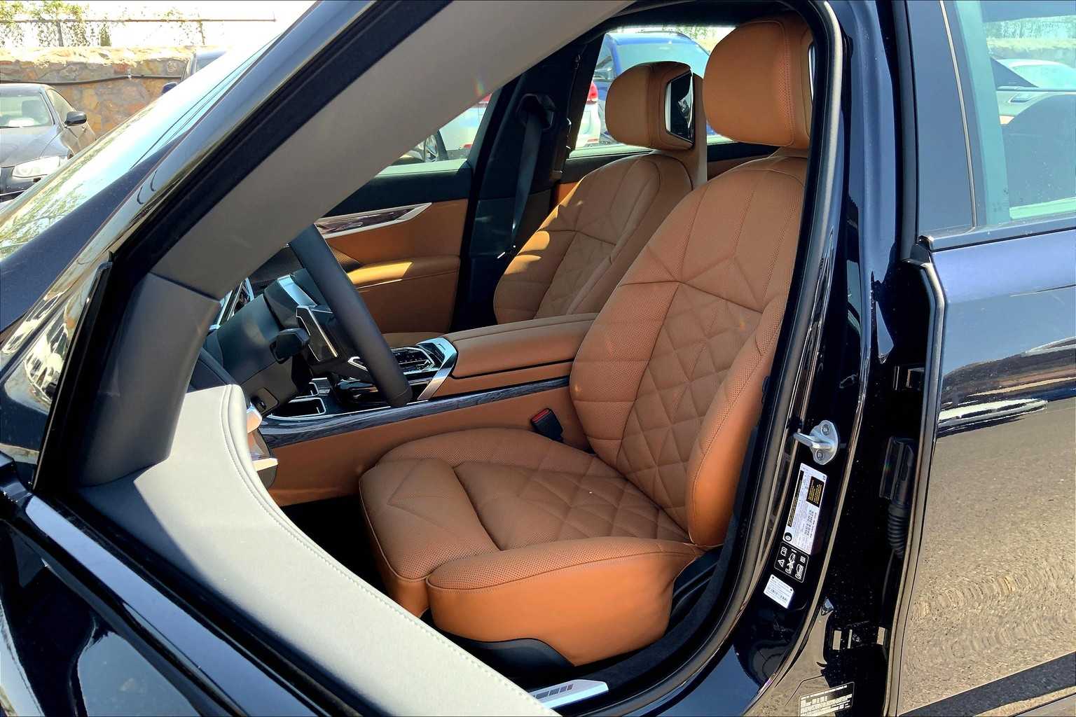 2025 Bmw 740i 740i xDrive photo 9