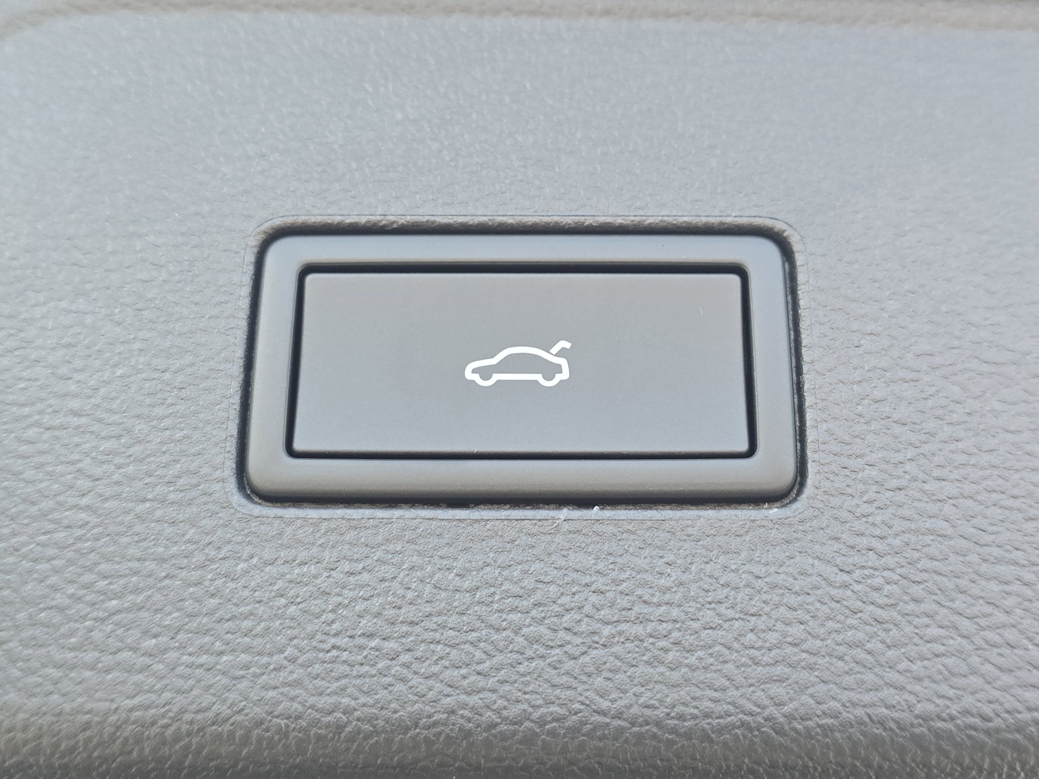 2026 Volkswagen Atlas SE Technology photo 8