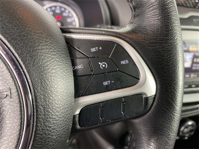 2015 Jeep Renegade Latitude photo 13
