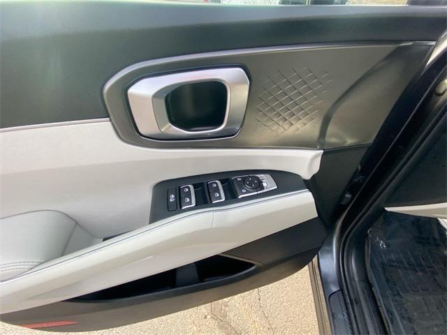 2023 Kia Sorento Hybrid EX photo 3