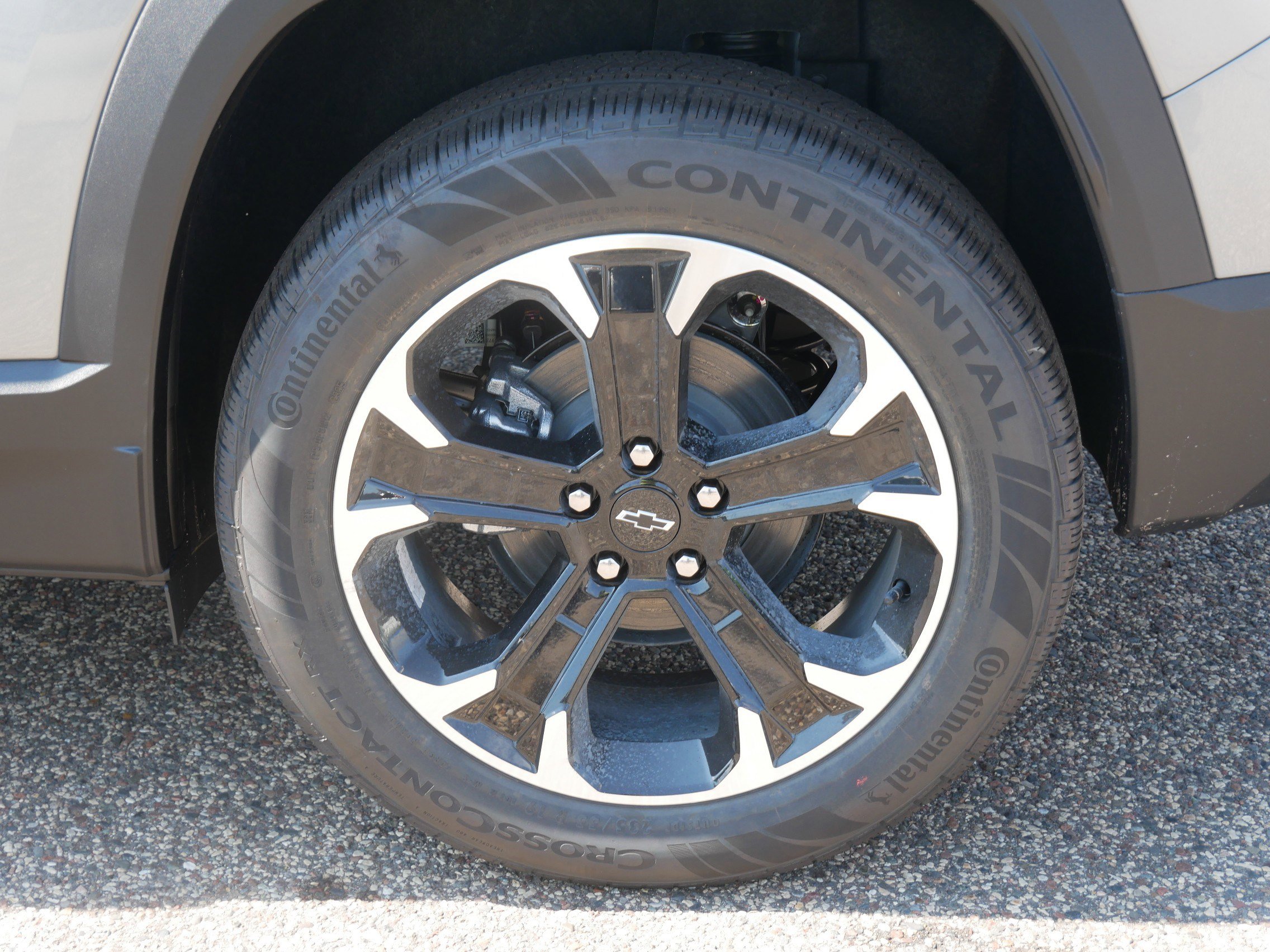 2026 Chevrolet Equinox LT photo 3