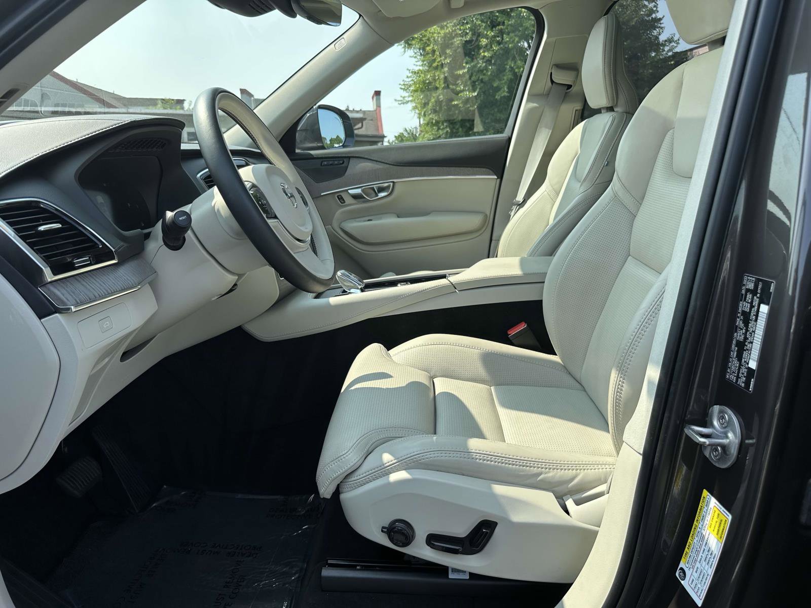 2023 Volvo XC90 Ultimate photo 14