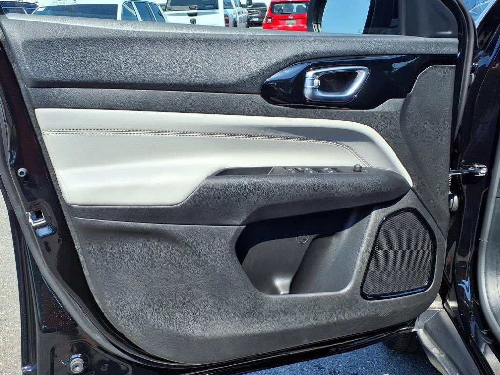 2025 Jeep Compass Limited photo 3