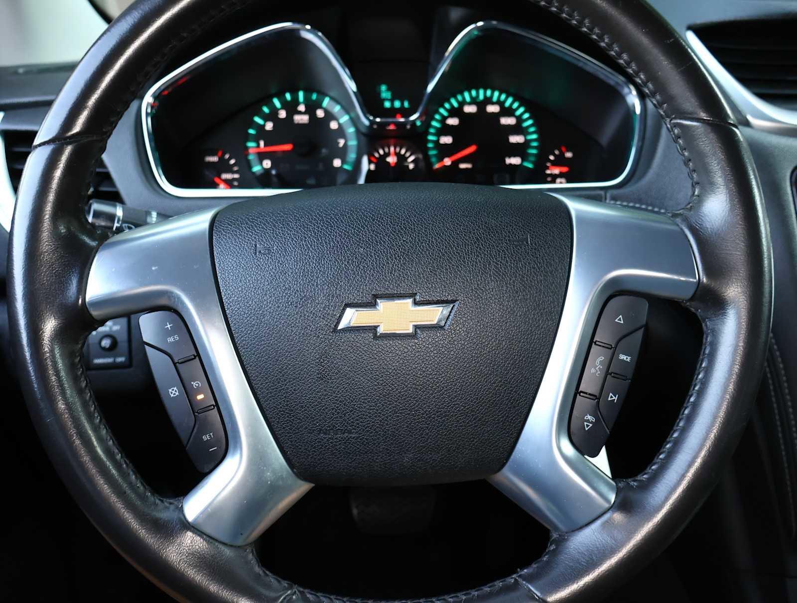 2017 Chevrolet Traverse 1LT photo 10