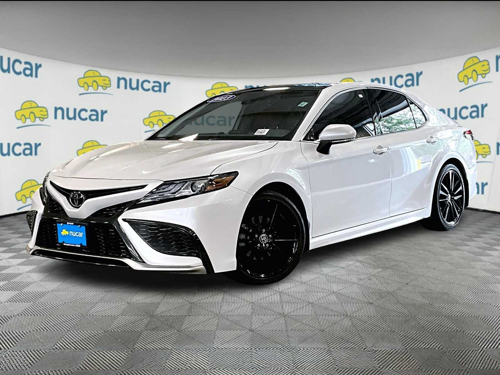 2023 Toyota Camry XSE photo 3