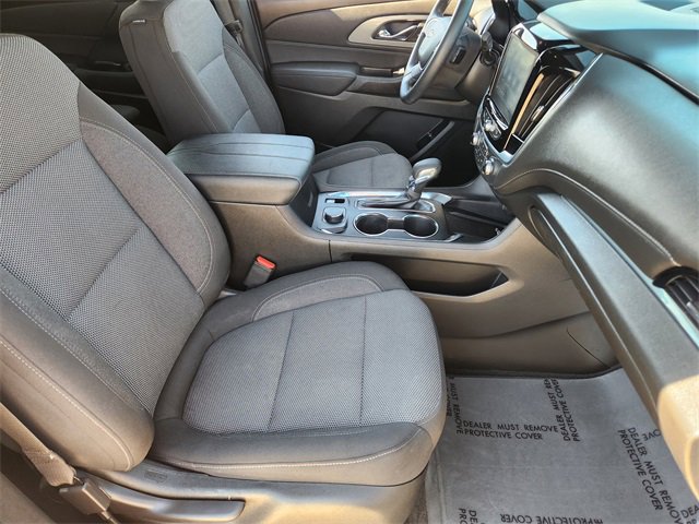 2023 Chevrolet Traverse Cloth photo 13